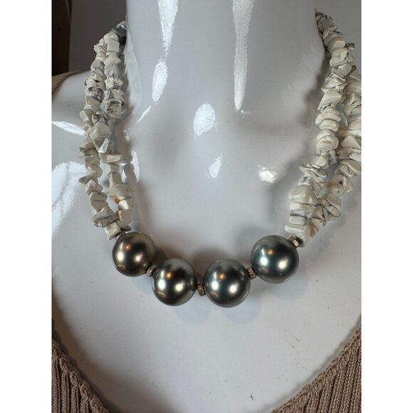 Vintage White Howlite & Gray Pearl Beaded Necklace With Hook Closure 8 Inches Lo - Picture 1 of 16
